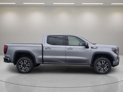 Used 2025 GMC Sierra 1500 AT4 w/ Technology Package image 2