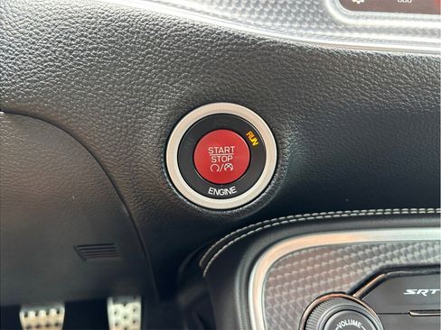 Used 2016 Dodge Challenger SRT Hellcat RWD image 28