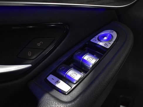 Used 2022 Mercedes-Benz GLC 300 4MATIC Coupe image 25