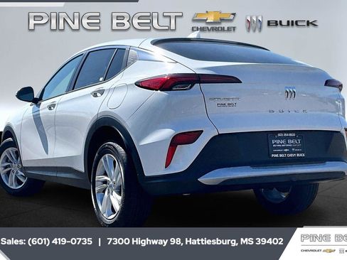 New 2026 Buick Envista Preferred FWD image 2