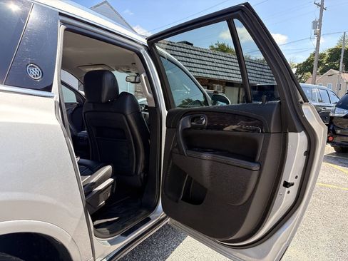 Used 2017 Buick Enclave Leather FWD image 24