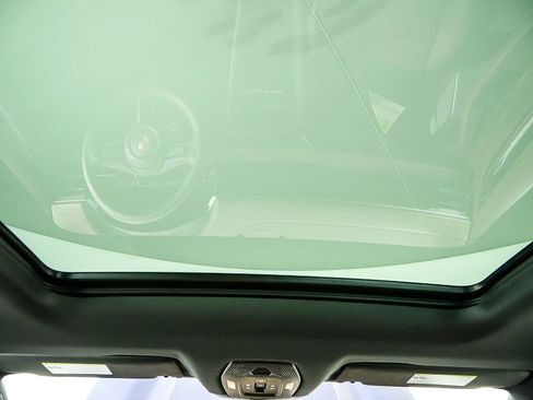 New 2026 Porsche Macan Electric image 22