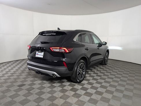 New 2025 Ford Escape SE w/ Class II Trailer Tow Package image 6