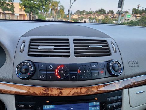 Used 2006 Mercedes-Benz E 350 Wagon image 34