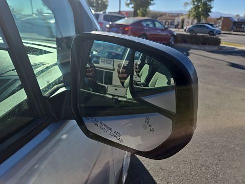 Used 2022 Ford Transit Connect XLT image 28