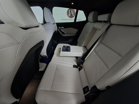 Used 2025 BMW X2 xDrive28i image 17