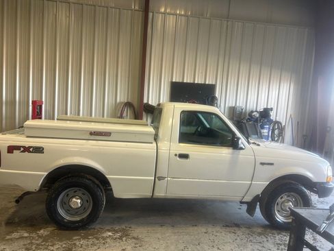 Used 2000 Ford Ranger XL image 6