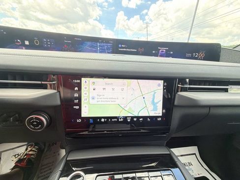 New 2026 Lincoln Navigator Reserve w/ Jet Appearance Package AWD/4WD image 18