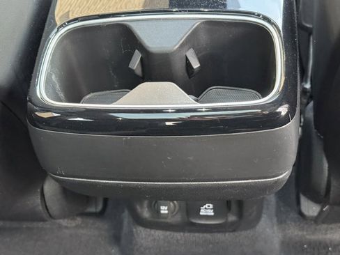 Used 2024 Kia Telluride SX Prestige w/ Towing Package image 16