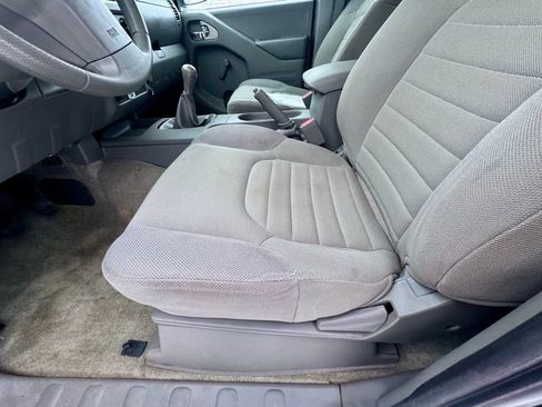 Used 2016 Nissan Frontier S image 16