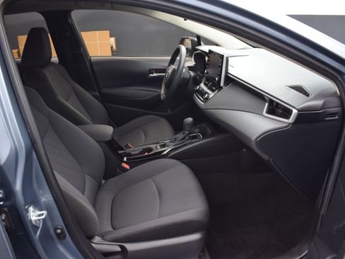 Used 2021 Toyota Corolla LE image 10