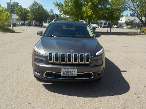 Used 2014 Jeep Cherokee Limited FWD image 2