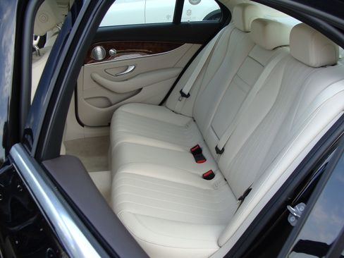 Used 2018 Mercedes-Benz E 300 E 300 image 8