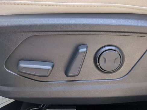 Used 2025 Hyundai Tucson SEL FWD image 16