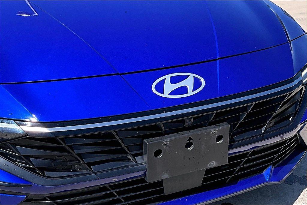 Used 2024 Hyundai Elantra Limited FWD image 33