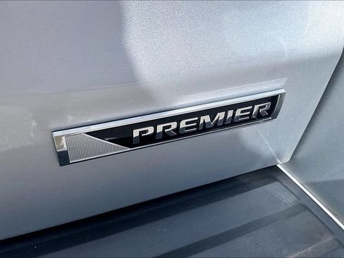 Used 2018 Chevrolet Tahoe Premier RWD image 32