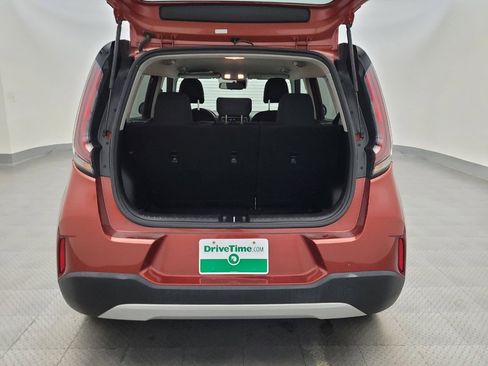 Used 2023 Kia Soul LX image 29