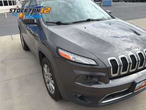 Used 2018 Jeep Cherokee Limited AWD/4WD image 1