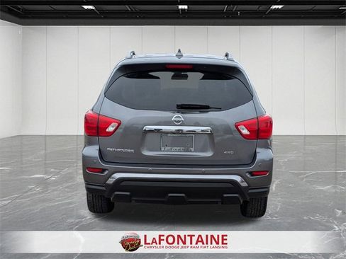Used 2019 Nissan Pathfinder S image 4