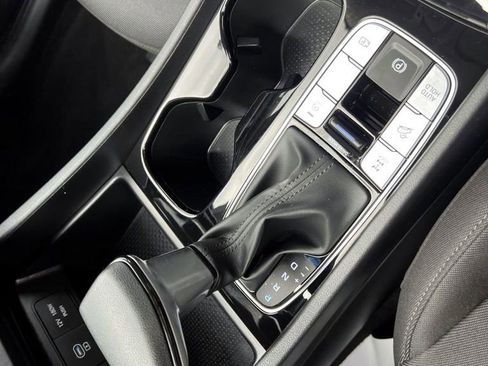 Certified 2025 Hyundai Tucson SE image 21