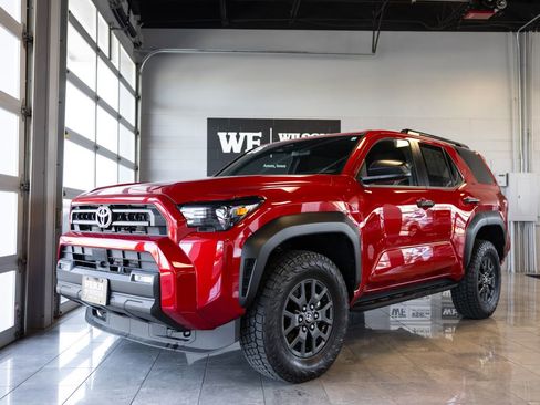 Used 2026 Toyota 4Runner SR5 AWD/4WD image 2