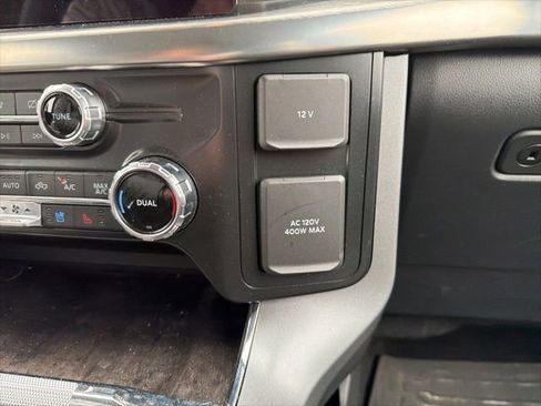 Used 2022 Ford F150 Lariat image 41
