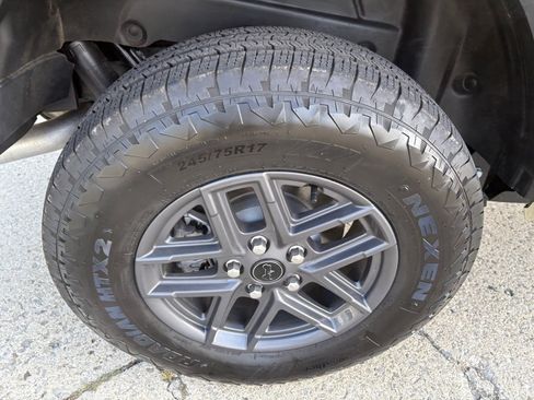 Used 2025 Jeep Wrangler Sport image 16