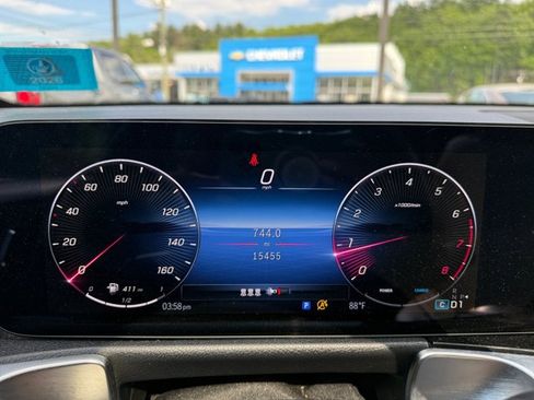 Used 2024 Mercedes-Benz GLB 250 4MATIC image 19