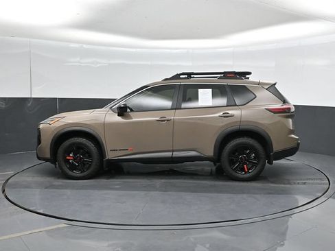 Used 2026 Nissan Rogue SV AWD/4WD image 10