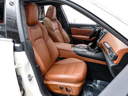 Used 2019 Maserati Levante S GranSport image 30