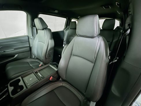 New 2026 Honda Odyssey Sport-L image 17