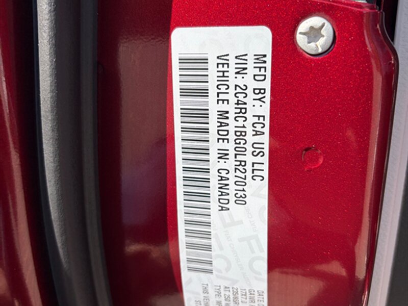Used 2020 Chrysler Pacifica Touring-L FWD image 30