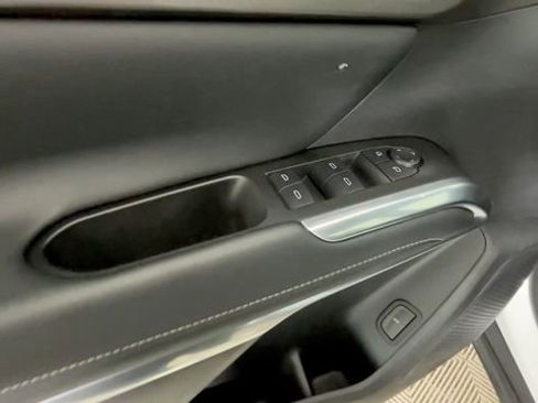 Used 2024 Chevrolet Traverse LS FWD image 17