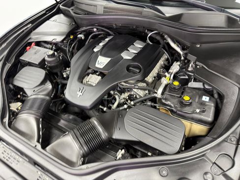 Used 2017 Maserati Levante w/ Sport Package image 36