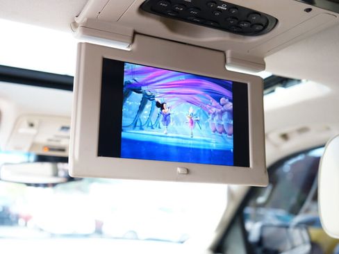 Used 2015 GMC Yukon XL Denali w/ Touring Package image 19