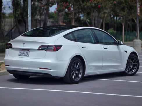 Used 2021 Tesla Model 3 Standard Range Plus RWD image 10