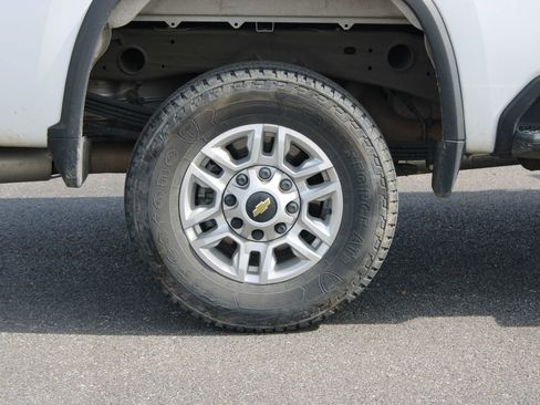 Used 2020 Chevrolet Silverado 2500 LT w/ Z71 Off-Road Package image 12