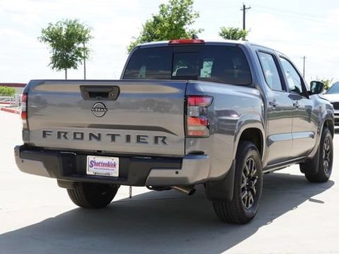 Used 2026 Nissan Frontier SV RWD image 9