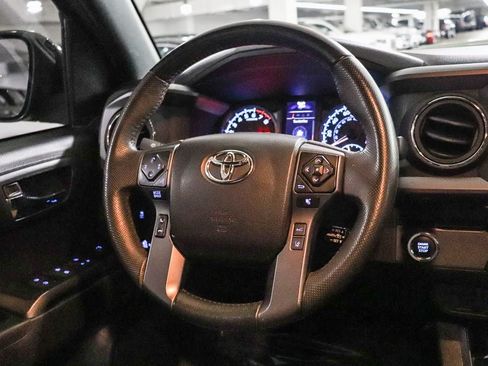 Used 2022 Toyota Tacoma TRD Sport RWD image 15