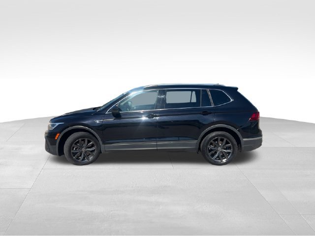 Used 2023 Volkswagen Tiguan SE FWD image 3