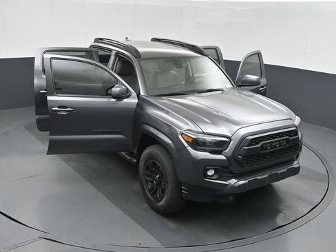 Used 2018 Toyota Tacoma SR w/ SR Convenience Package RWD image 49