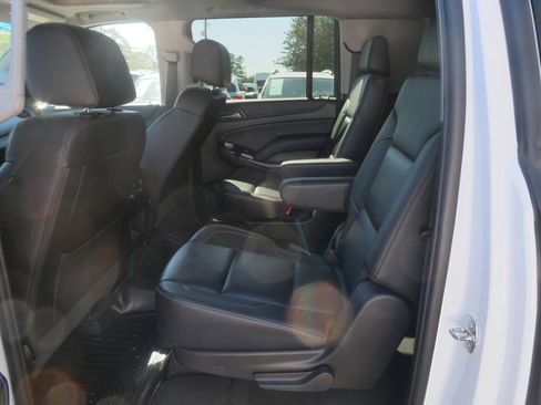 Used 2019 GMC Yukon XL SLT image 30