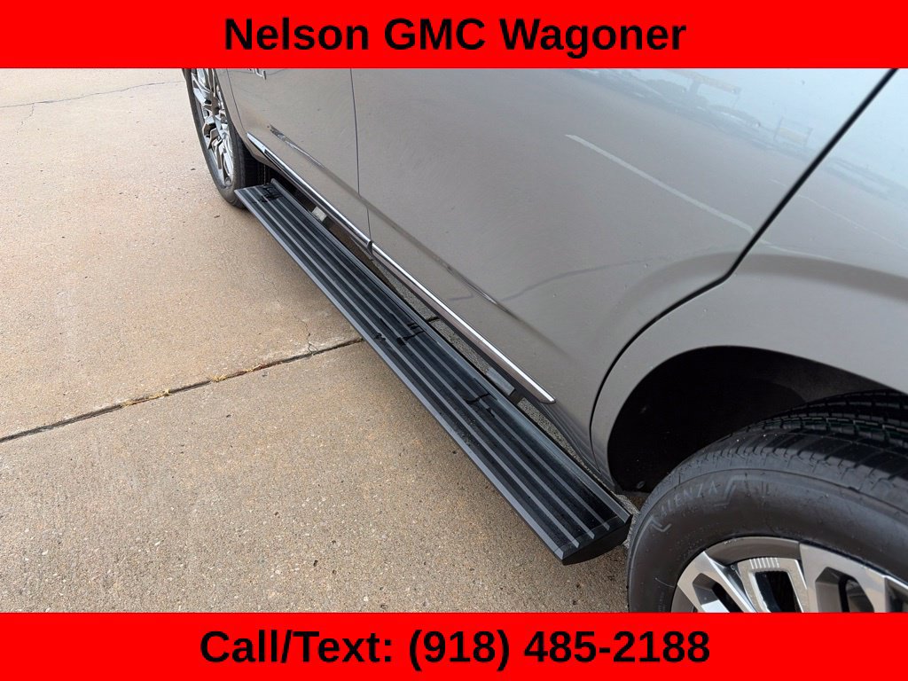Used 2023 GMC Yukon Denali Ultimate AWD/4WD image 24