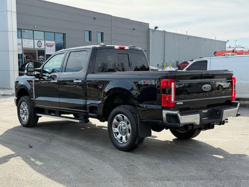 Used 2025 Ford F250 Lariat w/ Chrome Package image 5