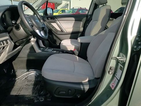 Used 2017 Subaru Forester 2.5i Premium image 11