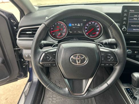 Used 2022 Toyota Camry XSE image 13