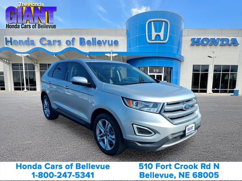 Used 2017 Ford Edge Titanium w/ Technology Package AWD/4WD image 3