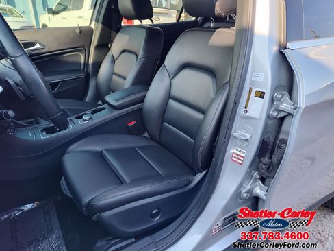 Used 2018 Mercedes-Benz GLA 250 4MATIC image 17