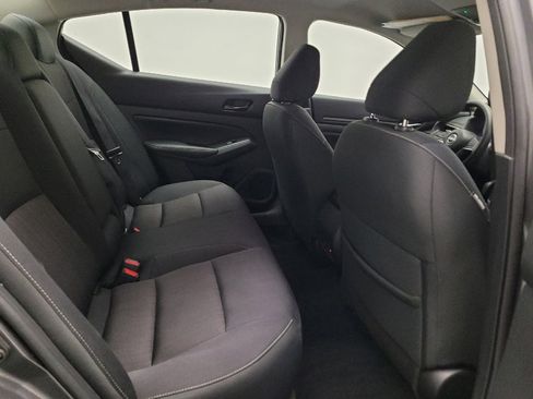 Used 2025 Nissan Altima 2.5 SV FWD image 19