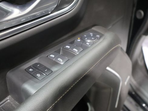 Used 2024 Chevrolet Tahoe Premier AWD/4WD image 14